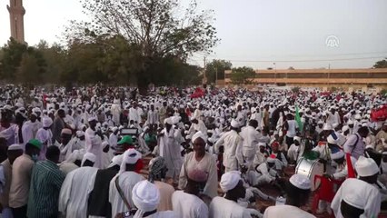 Milli Ümmet Partisi Genel Başkanı Es-Sadık El-Mehdi