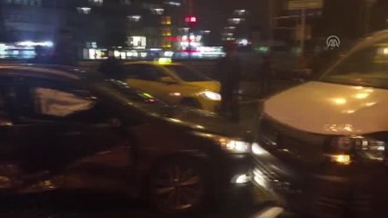 Fatih'te Trafik Kazası: 4 Yaralı