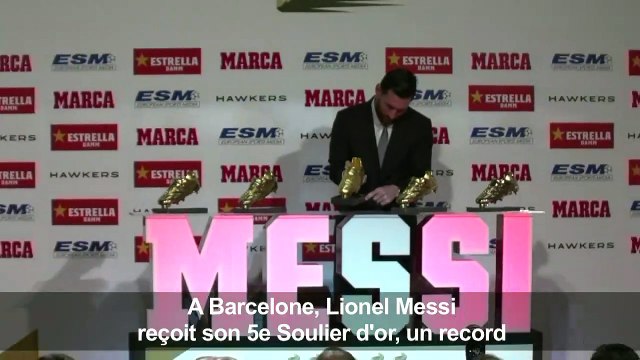 Football/Barcelone: Messi reçoit son 5e Soulier d'or, un record
