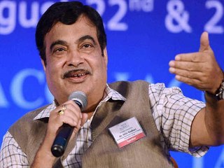 ചില ബിജെപി നേതാക്കളുടെ വായിൽ തുണി തിരുകണം