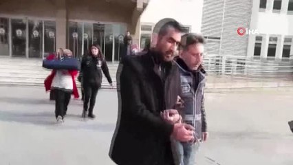 Aynı Köyde Yaşayan 2 Kişiyi Evlilik Vaadiyle Dolandırdı.