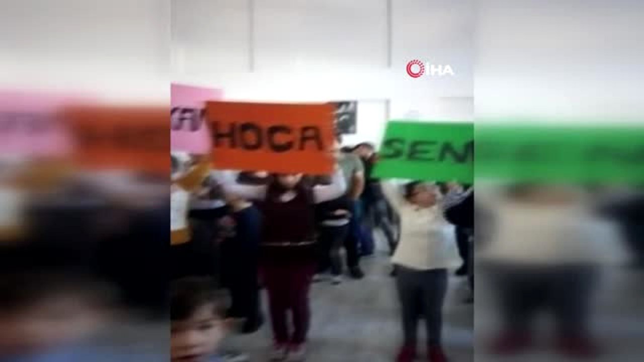 Okulda Ağlatan Doğum Günü...görme Engelli Öğrenci "Üzülme Öğretmenim Ben Varım" Diyerek Öğretmenine...