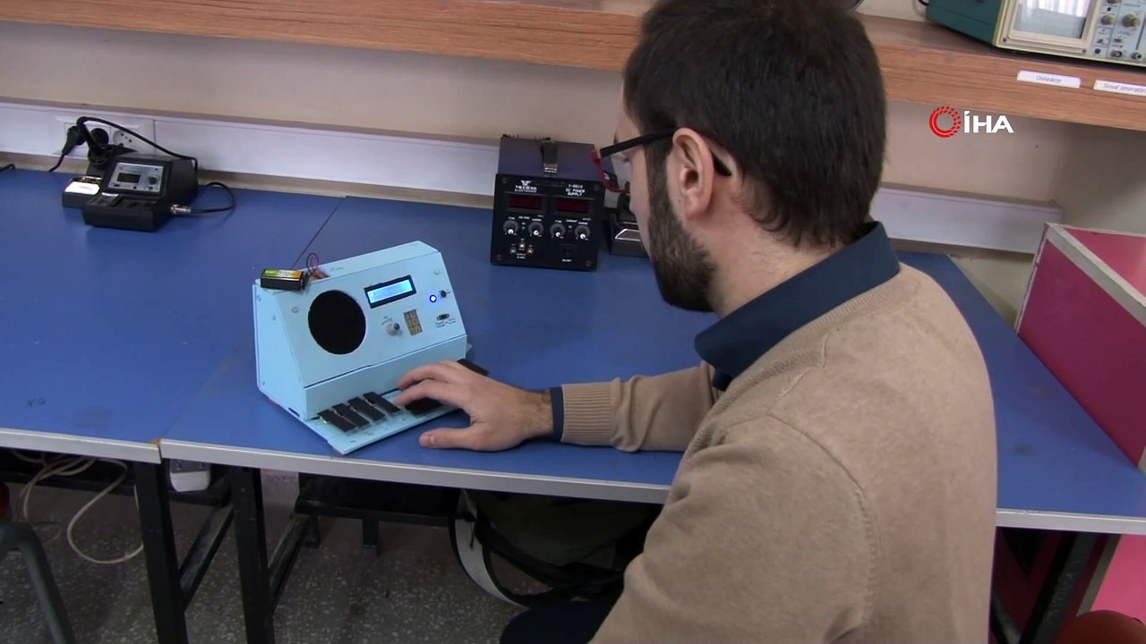 Görme engelliler için sesli daktilo üretti