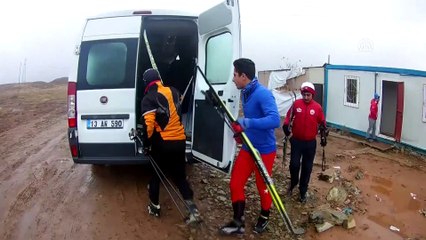 Kayaklı koşucular Nemrut'ta nefes açıyor - BİTLİS