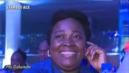 Kenny Blaq Remix 2baba songs live on stage and 2baba show him accolades