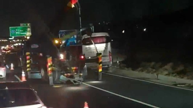 경부고속 오산IC 인근서 4중 추돌 사고...7명 부상 / YTN