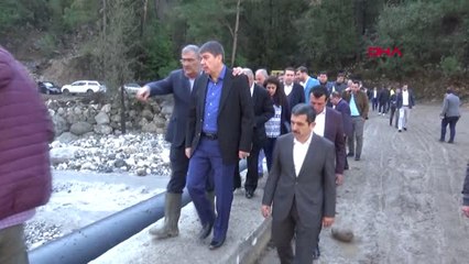 Başkan Antalya Türel Antalya'nın Bir Yıllık Ortalamasının Yüzde 80'i Bir Saatte Yağdı