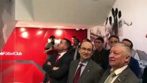 La visita de Karpov al Sevilla FC en el Sánchez Pizjuán