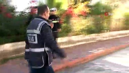 Emekli öğretmenin katil zanlısı komşu kadın tutuklandı