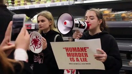 Quand des vegans font une chaîne humaine pour ne pas que les gens achètent de la dinde pour Noël