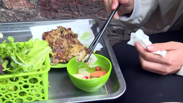 Un manjar vietnamita a base de... gusanos