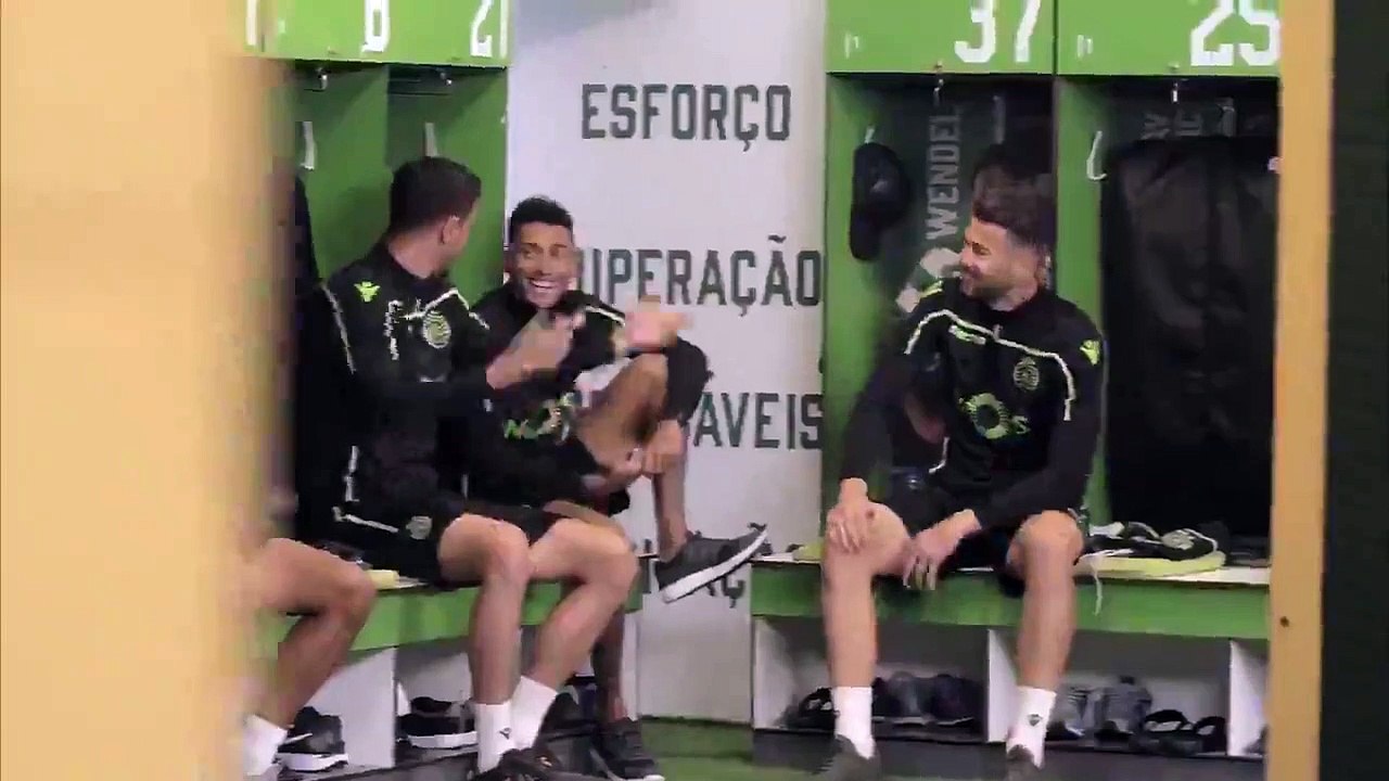 Leões transformaram ataque à Academia numa invasão de crianças no seu vídeo de Natal