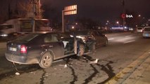 Başkent'te Alkollü ve Ehliyetsiz Sürücü Kazaya Neden Oldu: 2 Yaralı