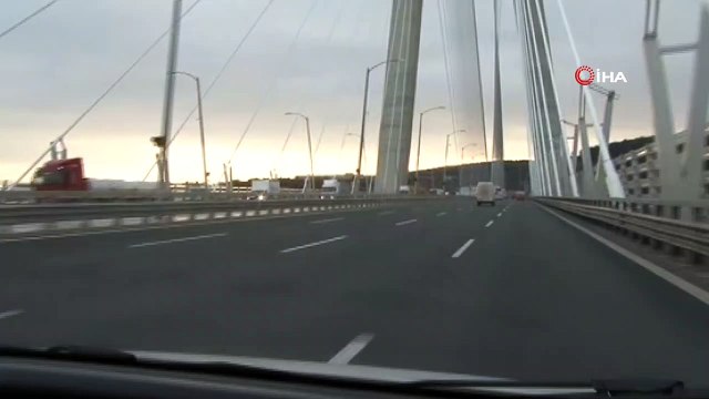 Yavuz Sultan Selim Köprüsü'nde ilk belirlemelere göre yaralanmalı kaza meydana geldi. Anadolu Yakası'ndan Avrupa yönüne doğru tüm şeritler geçiş trafiğine kapatıldı.