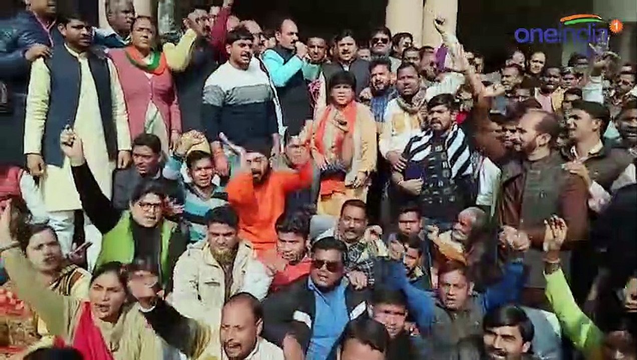अलीगढ़ में भाजपाइयों ने ही लगा दिए पीएम नरेंद्र मोदी के खिलाफ नारे, देखिए वीडियो