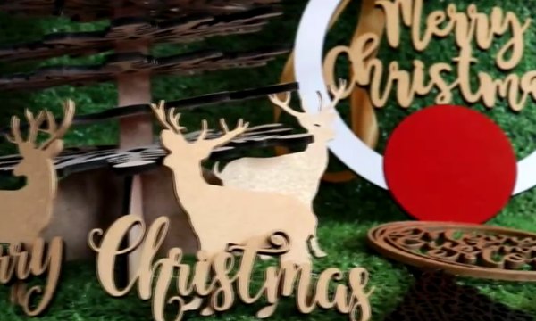 Pernak-Pernik Natal dari Kayu dan Akrilik