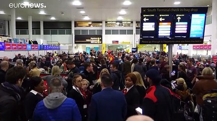 Aeroporto de Gatwick retoma atividade