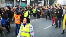 La gente comienza a tomar las calles de Barcelona