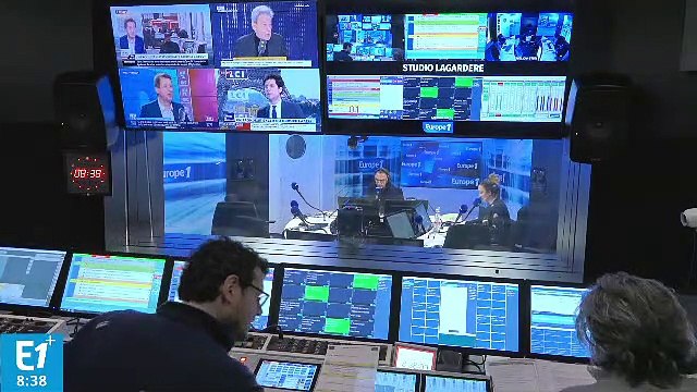 Lambert Wilson sur Au bout des doigts : Le film évoque les rêves que les adolescents abandonnent