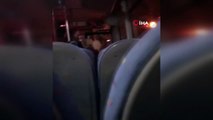 Kadınların halk otobüsünde yumruk yumruğa kavgası kamerada