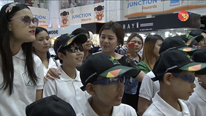 မ်က္မျမင္ ကေလးငယ္ေတြကို ခရစ္စၥမတ္ပြဲ က်င္းပေပးတဲ့ Be The Change Myanmar