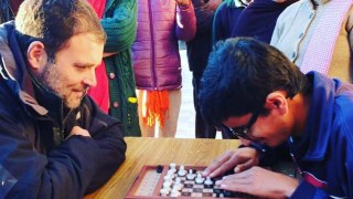 Rahul Gandhi ने Shimla में Children संग खेला Chess, Priyanka Gandhi भी आईं नजर | वनइंडिया हिंदी