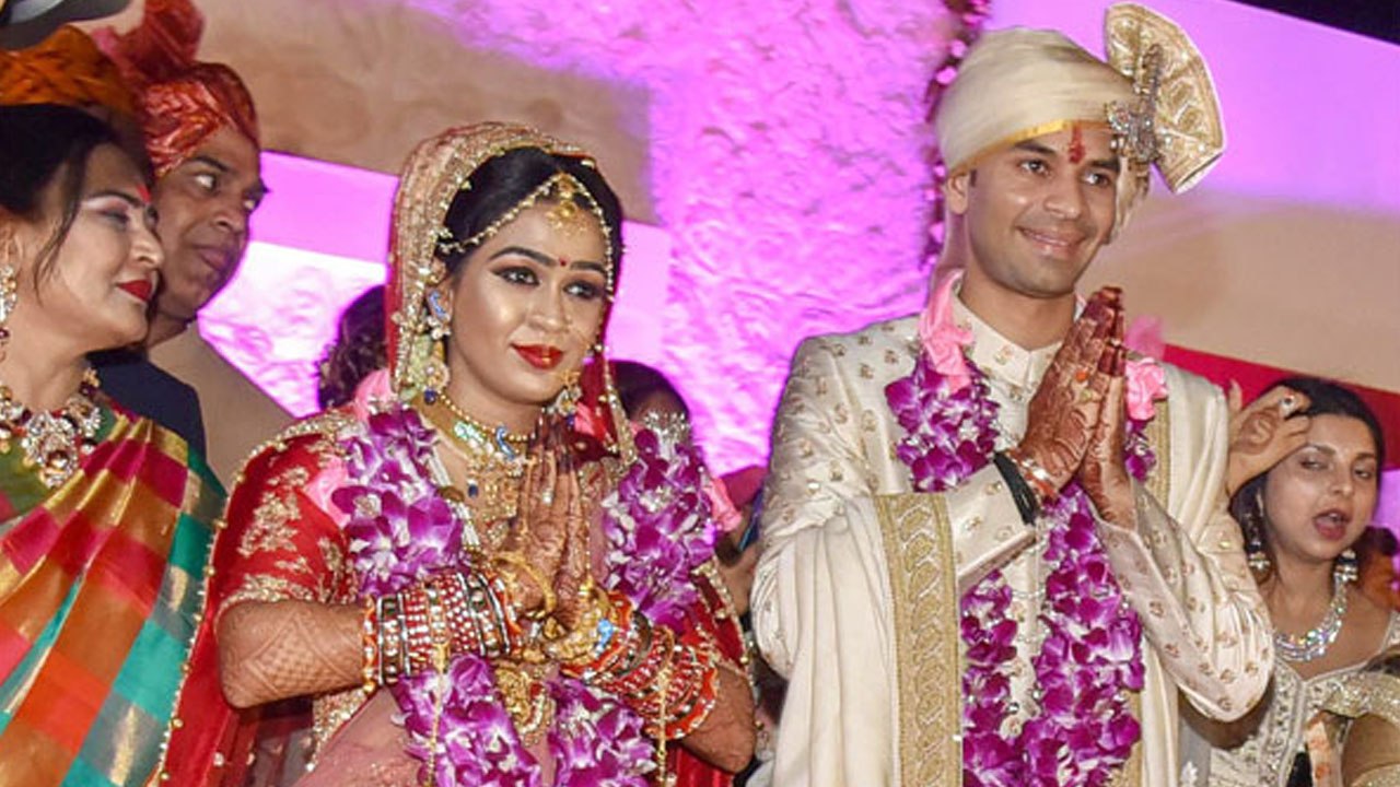 Tej Pratap Yadav अब Aishwarya Rai को नहीं देंगे Divorce, जाने अर्जी क्यों ली वापस | वनइंडिया हिंदी