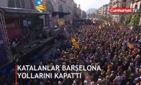 Katalanlar Barselona yollarını kapattı