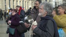 Concert de casseroles à République contre Fillon et la corruption