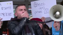 Protesta mbyllet për festa. Studentët: Rikthehemi në janar - Top Channel Albania - News - Lajme