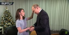 شاهد: الرئيس الروسي بوتين يحقق حلم فتاة كفيفة