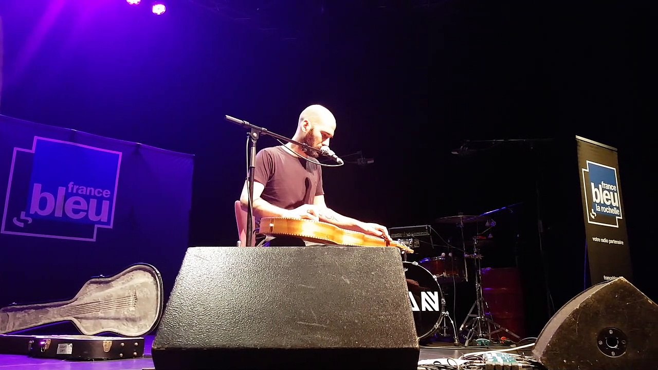 Aymeric Maini - Concert les talents de l'ouest - France bleu La Rochelle - scène Beauséjour Chatelaillon-plage