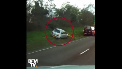 À huit ans, il conduit une voiture et sauve sa mère