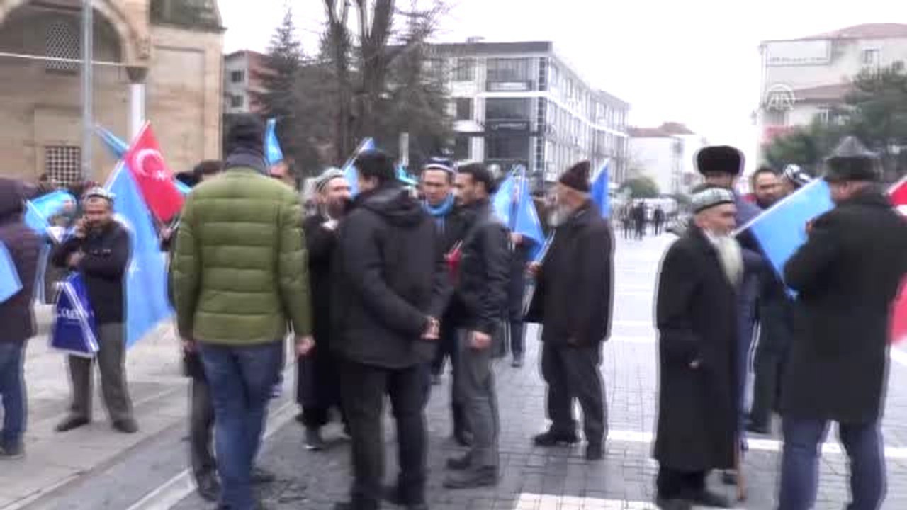 Doğu Türkistan İçin Yürüyen Grup Düzce'de