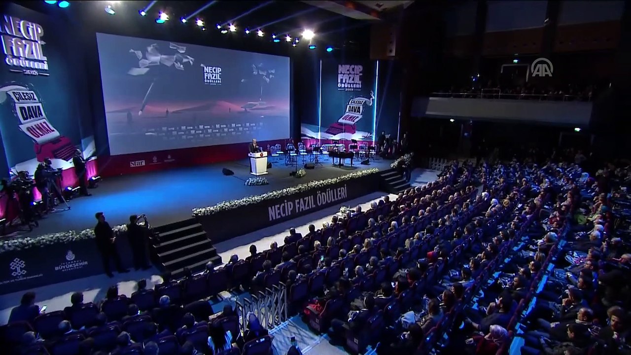 Erdoğan: 'Üstat Necip Fazıl son nefesini verinceye kadar statüko ve kalemşorlarının hedefi olmuştur, tam 8 kez hapse girmiştir' - İSTANBUL