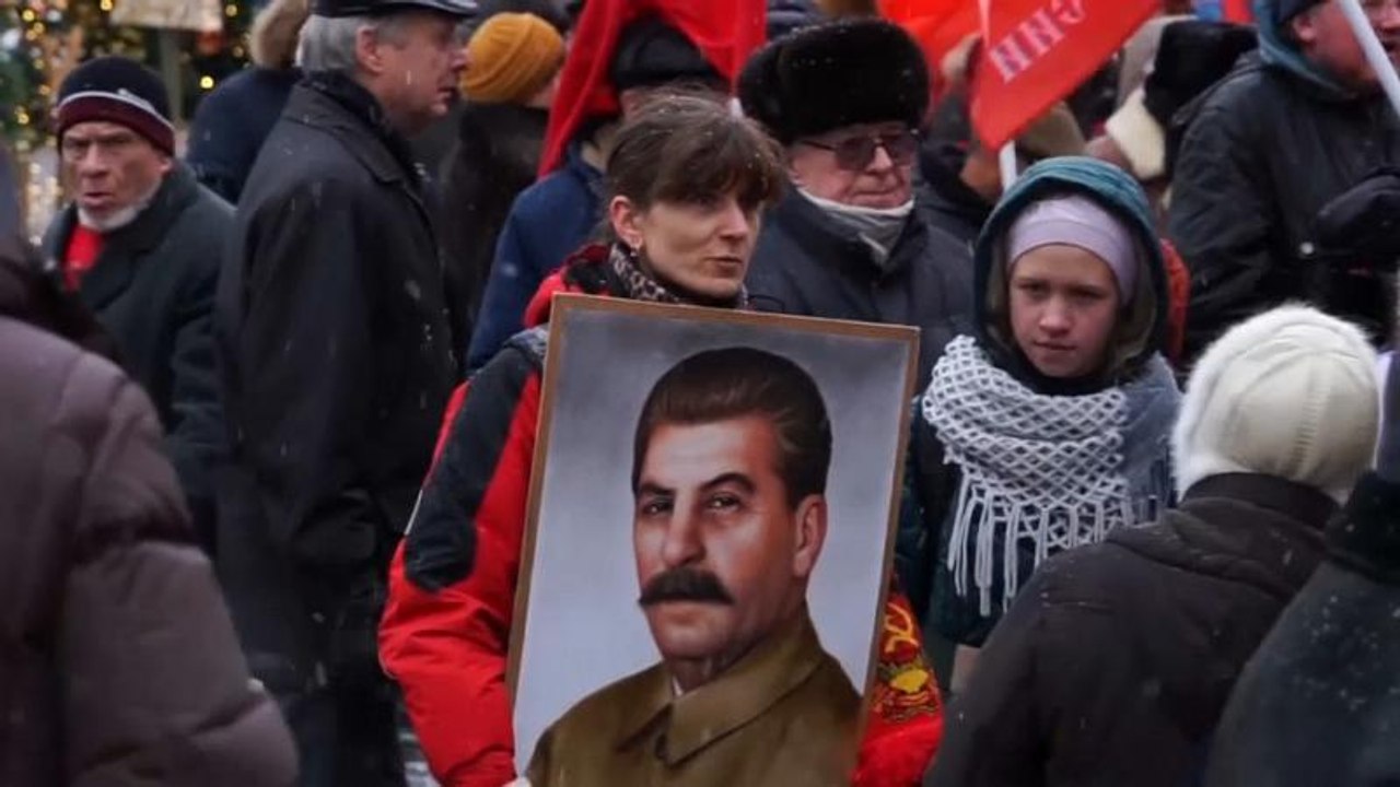 Российские коммунисты отметили день рождения "в...