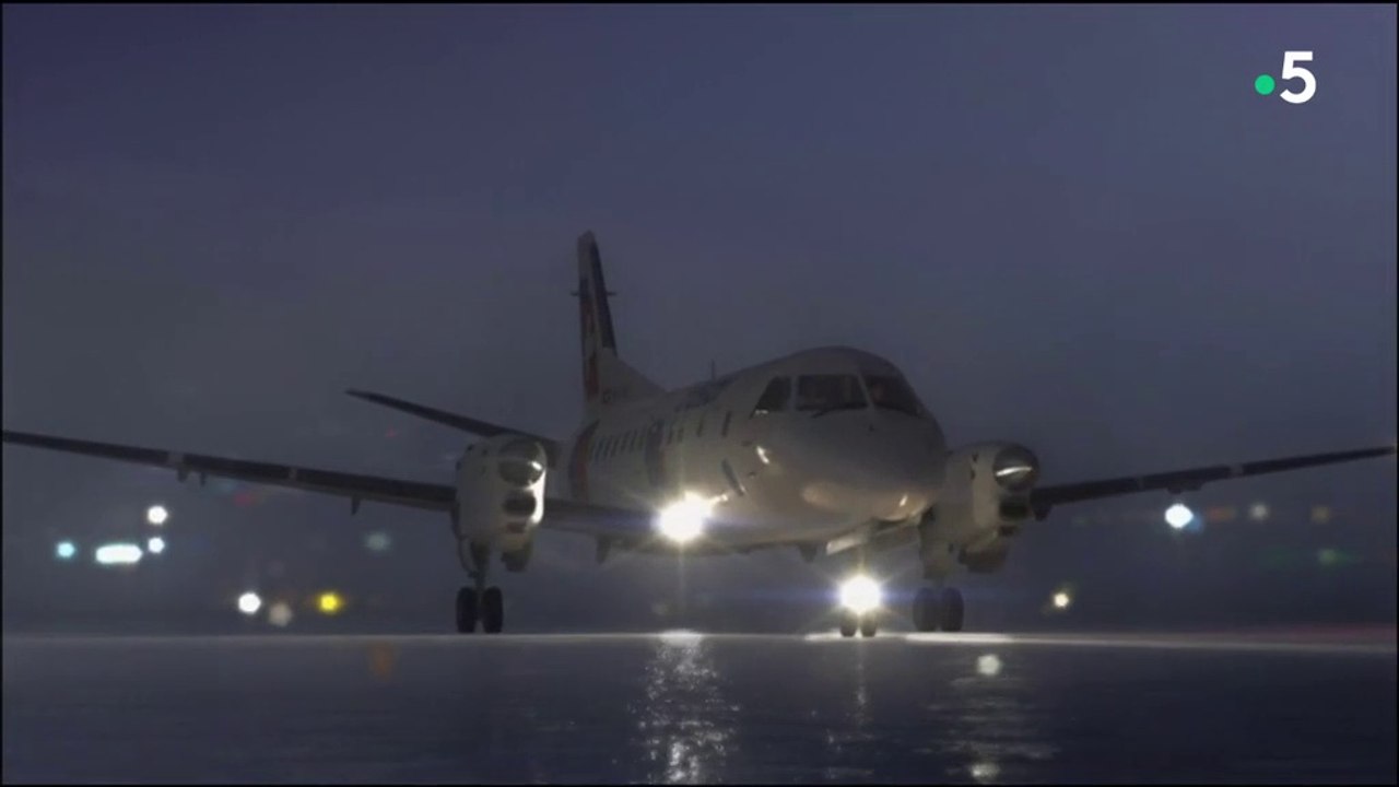 Dangers Dans Le Ciel Perte De Reperes Vol Crossair 498 Video Dailymotion