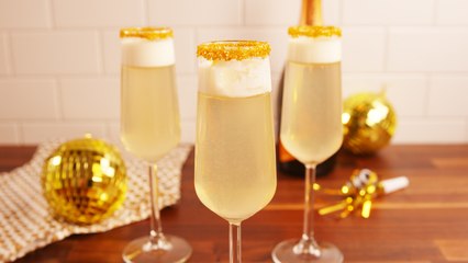 Champagne Jell-O Flutes Are Classy AF