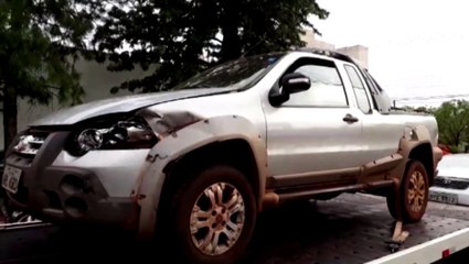 Carros se envolvem em colisão no Bairro Pacaembu