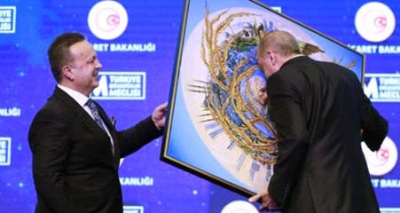 Cumhurbaşkanı Erdoğan'a Annesinin Tablosu Hediye Edilince Duygusal Anlar Yaşadı