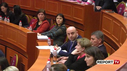 Скачать видео: PDIU bashkon votat me PS, miratohet buxheti i Bashkisë së Tiranës, rritje me 12%