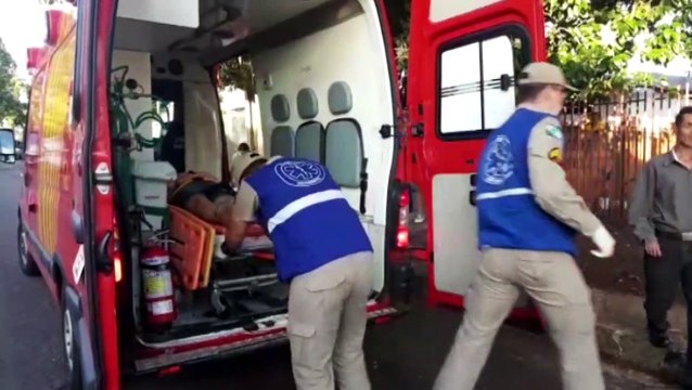 Mulher fica ferida ao cair de escada no Bairro Guarujá