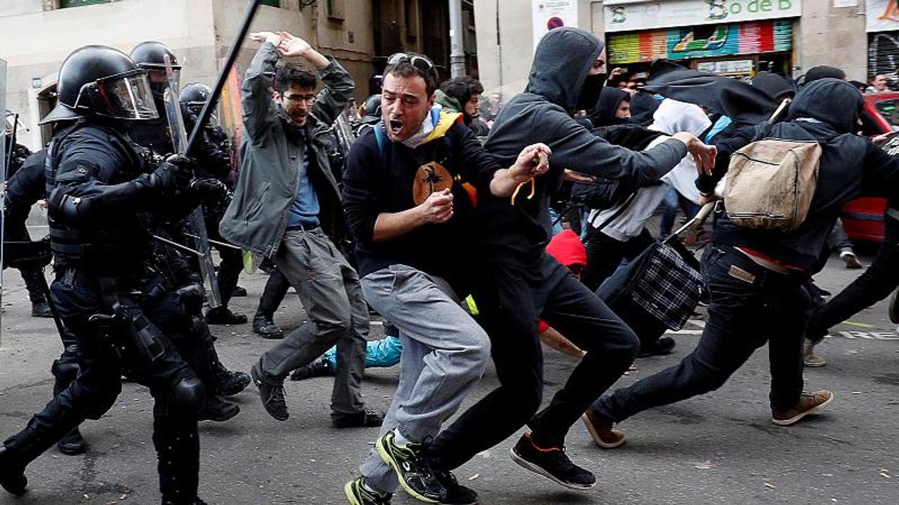 Ausschreitungen in Barcelona: Mindestens 50 Verletzte