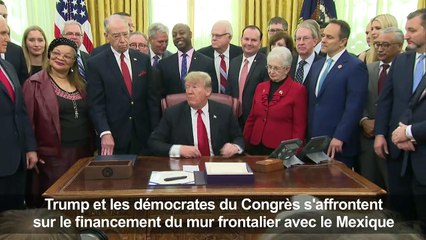 "Shutdown": Trump fait monter la pression, accuse les démocrates