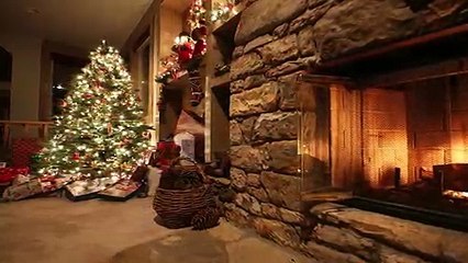 Decorate a corner of the room to welcome Christmas.