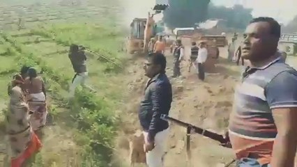 जौनपुर: SP विधायक के ब्लॉक प्रमुख भाई ने महिलाओं को लाठी-डंडे से पीटा, वीडियो वायरल