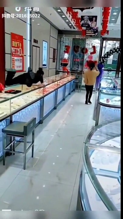 Jewel Stealing Prank _ Viral Video _ Trending _ China _ Tamil Osai