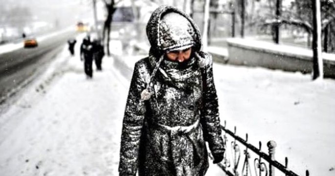 İstanbul'da Çarşamba Günü Beklenen Kar Yağışı Megakenti Günlerce Esir Alacak