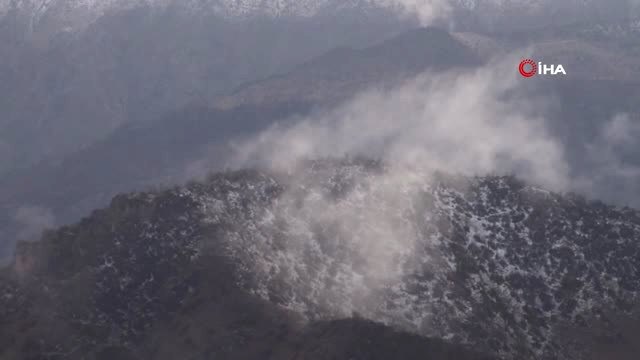 Mehmetçik 2202 Rakımlı Çileklitepe Üs Bölgesi'nde Kar Kış Demeden Görev Başında