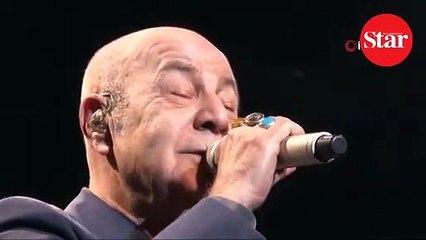 Mazhar Alanson’dan papağan çıkışı kamerada